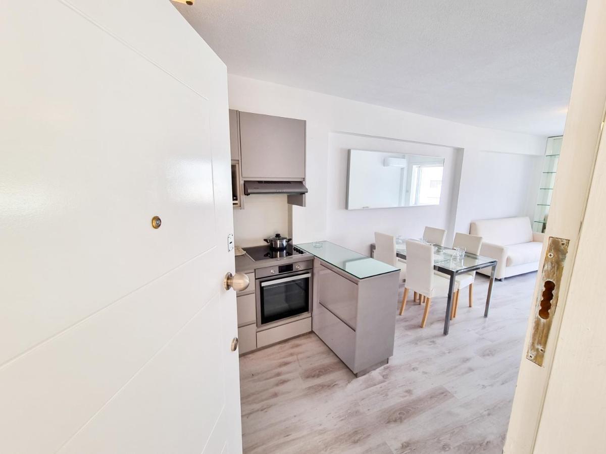 Cheer Up City Apartment, Near To The Finikoudes Beach Larnaca Extérieur photo