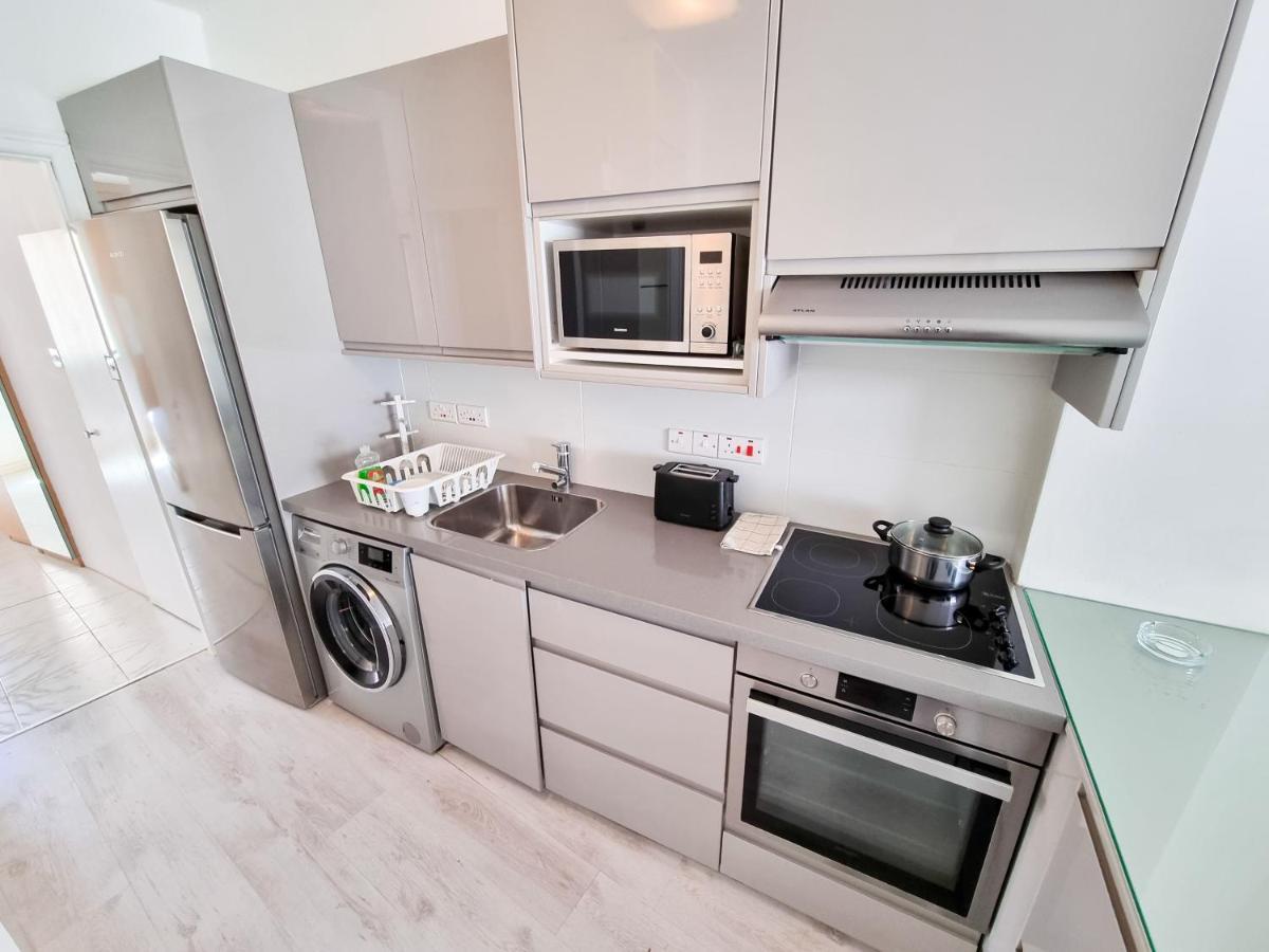 Cheer Up City Apartment, Near To The Finikoudes Beach Larnaca Extérieur photo